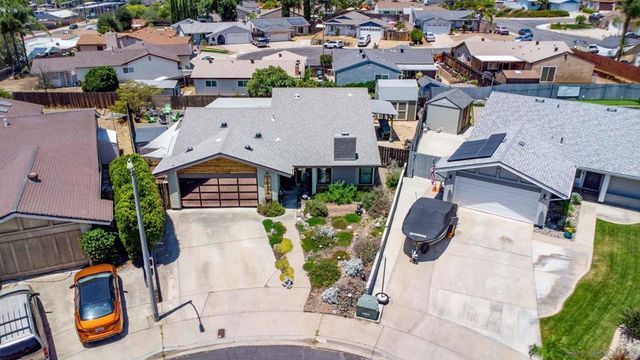 10654 Holborn Ct, Santee, CA 92071