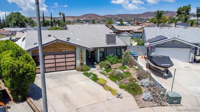 10654 Holborn Ct, Santee, CA 92071