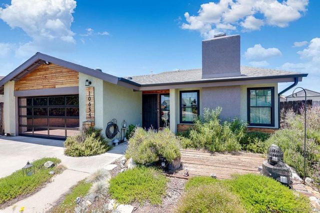 10654 Holborn Ct, Santee, CA 92071
