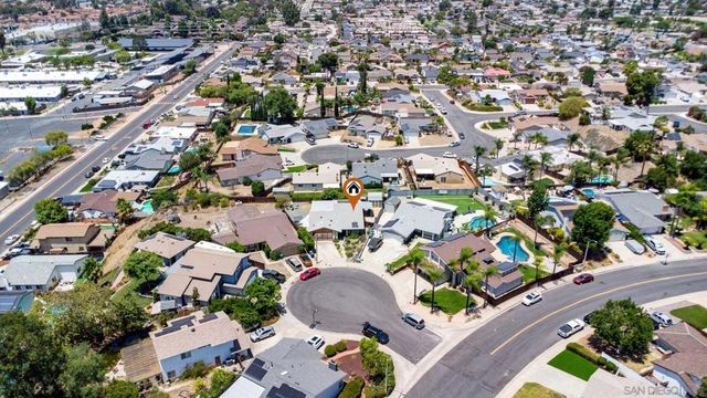10654 Holborn Ct, Santee, CA 92071