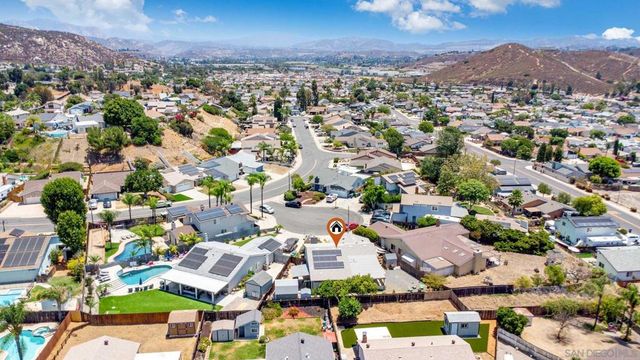 10654 Holborn Ct, Santee, CA 92071