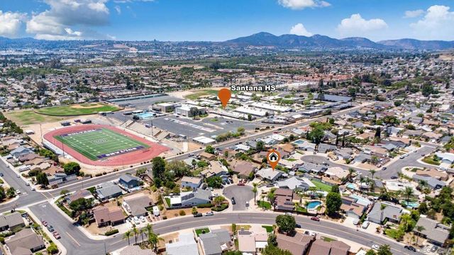 10654 Holborn Ct, Santee, CA 92071