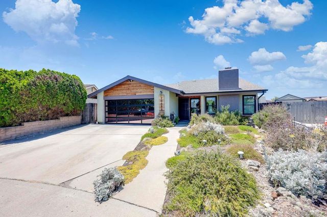 10654 Holborn Ct, Santee, CA 92071