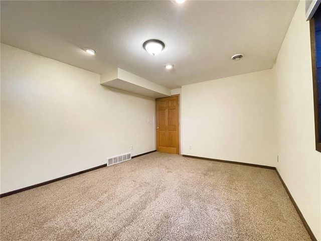 4927 Jeffers Road, Eau Claire, WI 54703