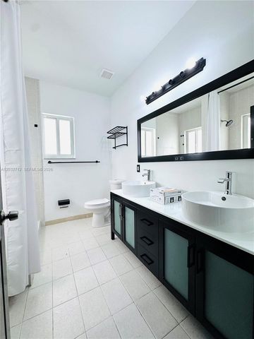 363 NE 35th Terrace, Homestead, FL 33033