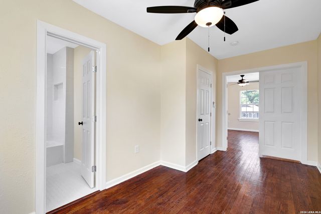 834 W Russell Pl, San Antonio, TX 78212