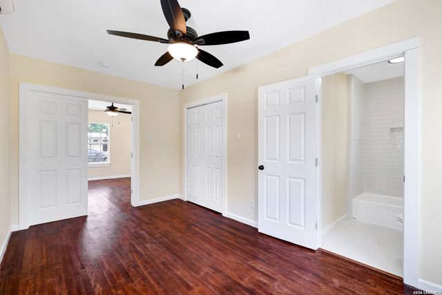 834 W Russell Pl, San Antonio, TX 78212