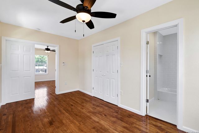 834 W Russell Pl, San Antonio, TX 78212