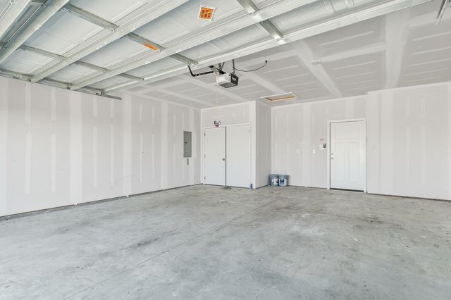 320 N Deer Run Ct, El Dorado, KS 67042