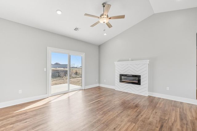 320 N Deer Run Ct, El Dorado, KS 67042