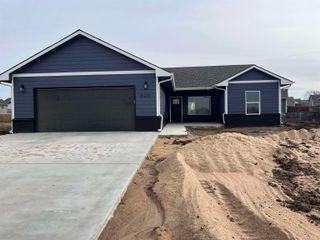 320 N Deer Run Ct, El Dorado, KS 67042