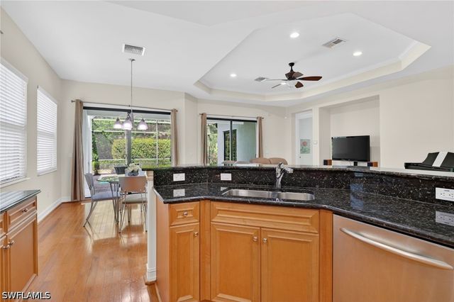1454 Serrano CIR, Naples, FL 34105