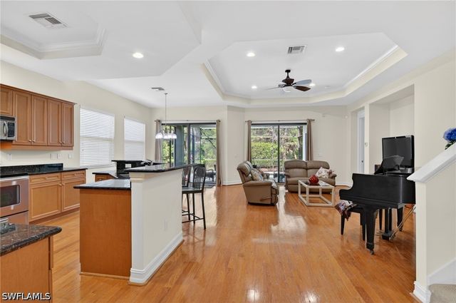 1454 Serrano CIR, Naples, FL 34105