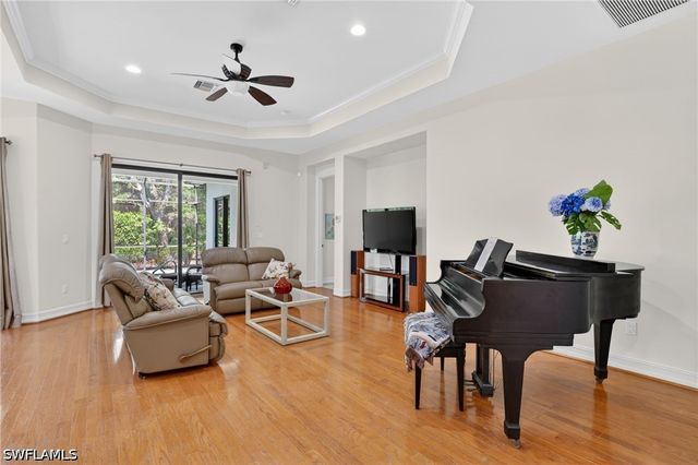 1454 Serrano CIR, Naples, FL 34105