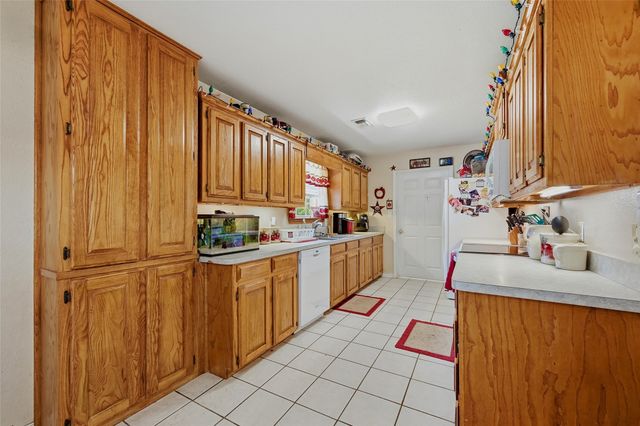 205 3rd Street, Whitesboro, TX 76273