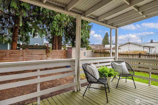 619 Burnett Avenue S, Renton, WA 98057