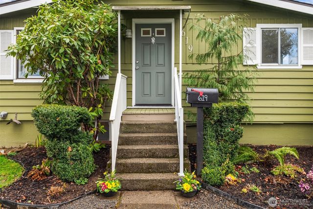 619 Burnett Avenue S, Renton, WA 98057