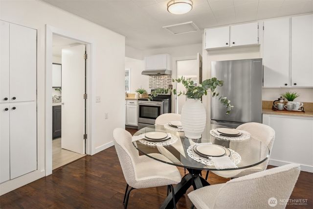 619 Burnett Avenue S, Renton, WA 98057