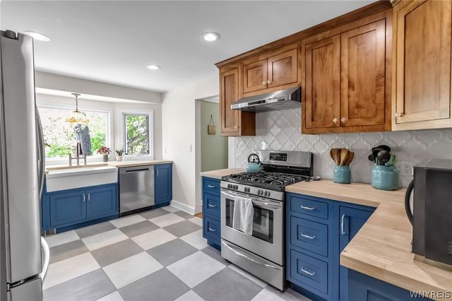 10056 Greiner Road, Clarence, NY 14031