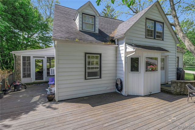 10056 Greiner Road, Clarence, NY 14031