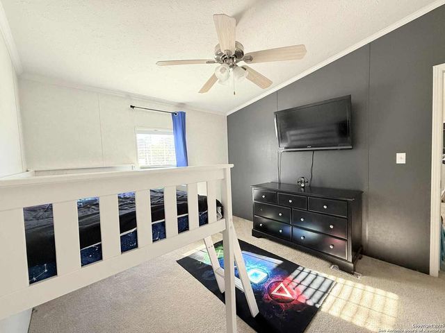 202 10th, Christine, TX 78012