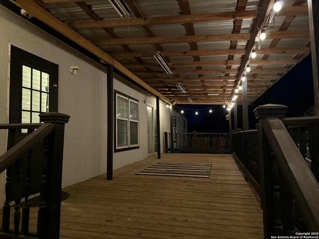 202 10th, Christine, TX 78012