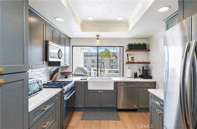 10 Ima Loa Court, Newport Beach, CA 92663