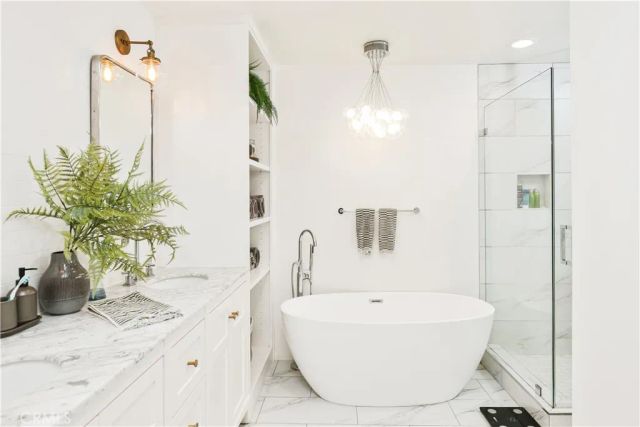 10 Ima Loa Court, Newport Beach, CA 92663