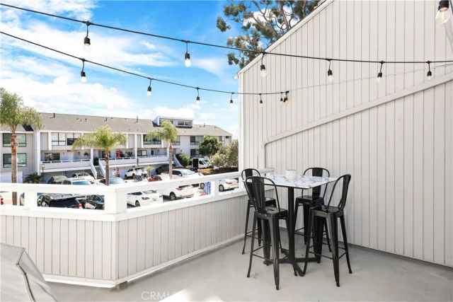 10 Ima Loa Court, Newport Beach, CA 92663