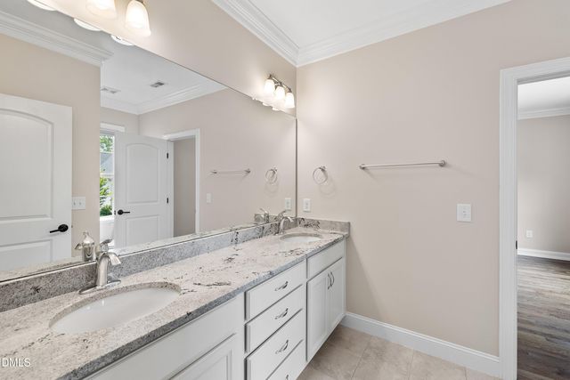 1905 Green Oaks Parkway, Holly Springs, NC 27540