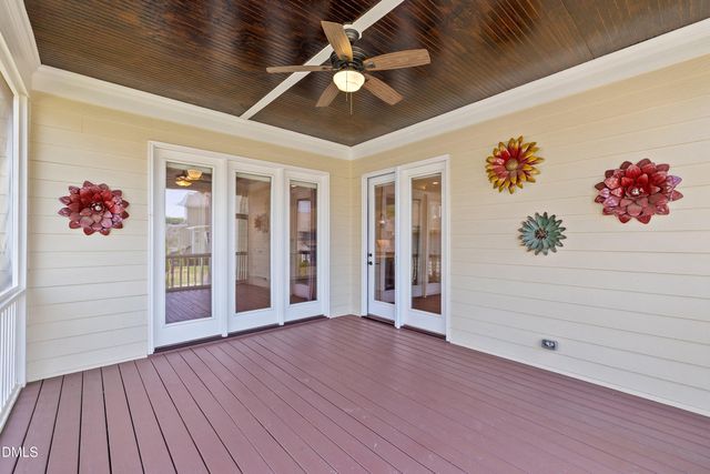 1905 Green Oaks Parkway, Holly Springs, NC 27540