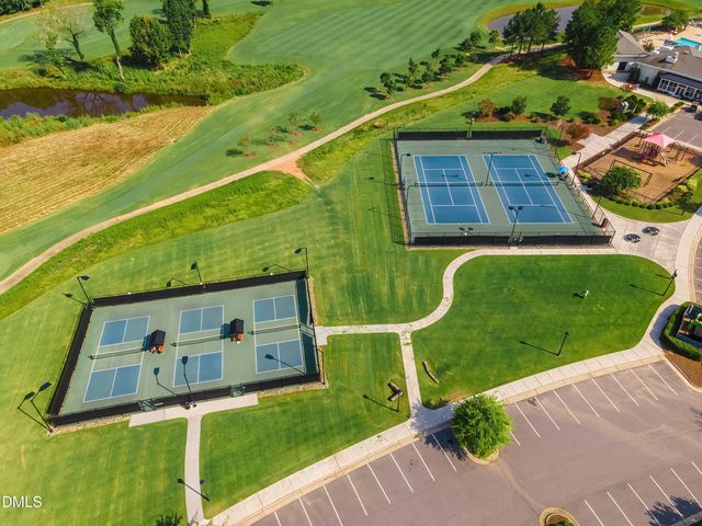 1905 Green Oaks Parkway, Holly Springs, NC 27540