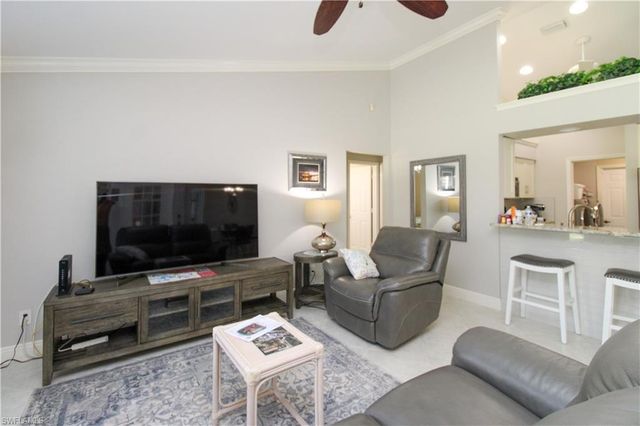 333 Wentworth CT, Naples, FL 34104