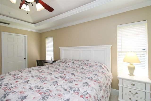 333 Wentworth CT, Naples, FL 34104