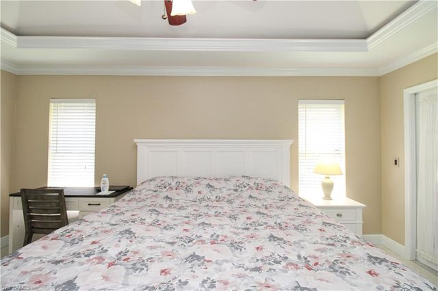 333 Wentworth CT, Naples, FL 34104