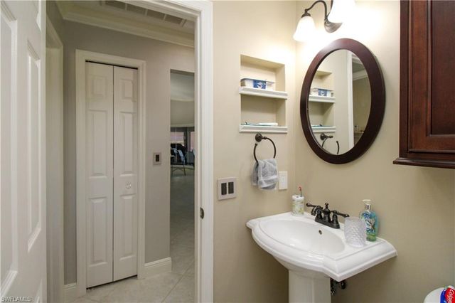 333 Wentworth CT, Naples, FL 34104