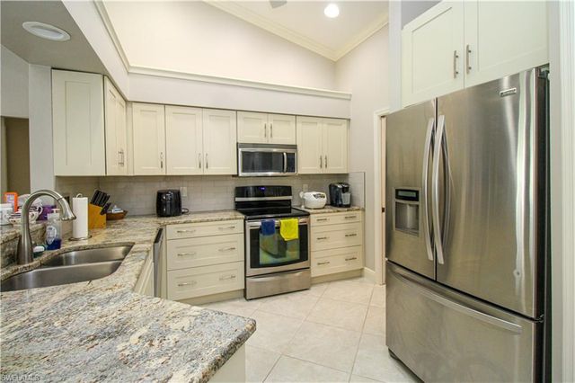 333 Wentworth CT, Naples, FL 34104