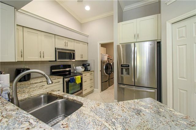 333 Wentworth CT, Naples, FL 34104