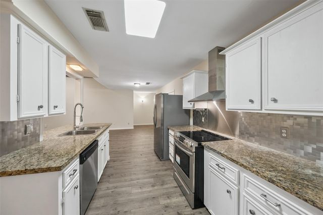 1926 Maple Lakes Drive, Houston, TX 77339