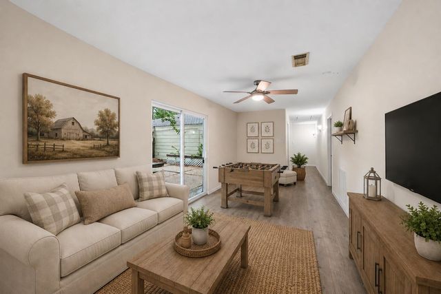 1926 Maple Lakes Drive, Houston, TX 77339