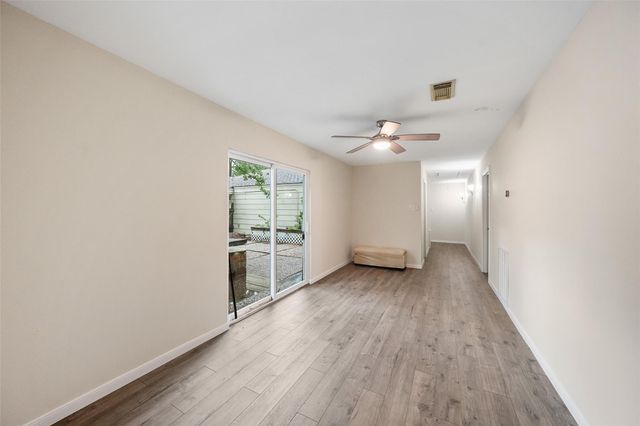1926 Maple Lakes Drive, Houston, TX 77339
