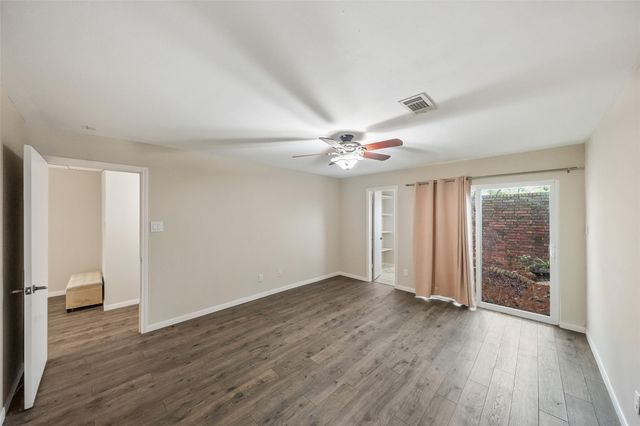 1926 Maple Lakes Drive, Houston, TX 77339