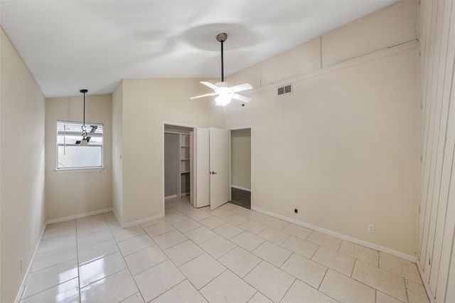1926 Maple Lakes Drive, Houston, TX 77339