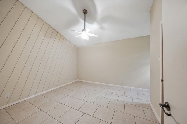 1926 Maple Lakes Drive, Houston, TX 77339