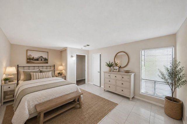 1926 Maple Lakes Drive, Houston, TX 77339