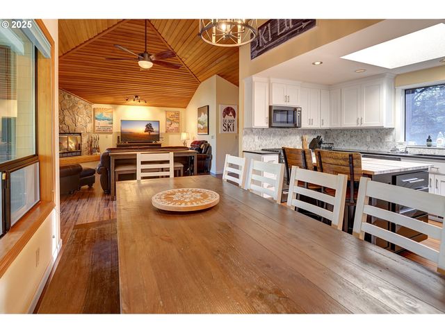 17704 ROGUE Ln, Sunriver, OR 97707