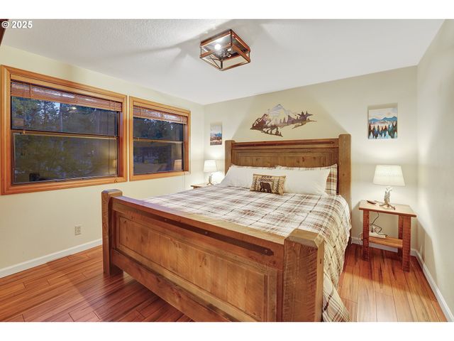 17704 ROGUE Ln, Sunriver, OR 97707