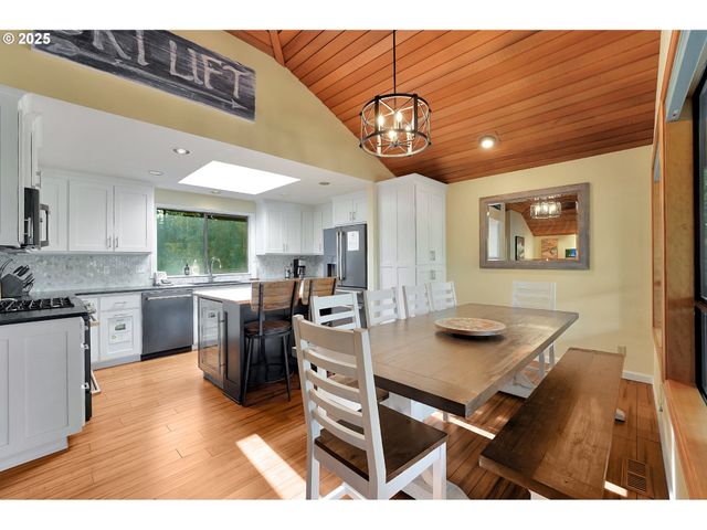 17704 ROGUE Ln, Sunriver, OR 97707