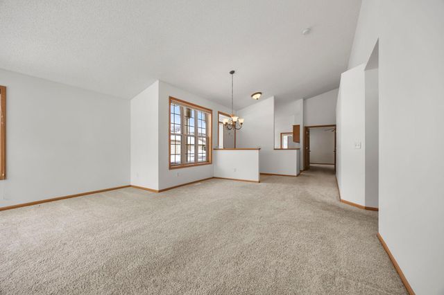 11084 Eagle Ridge Way, Chisago City, MN 55013