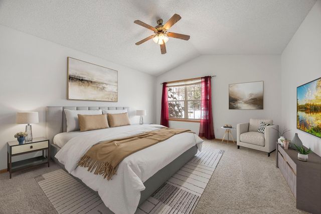 11084 Eagle Ridge Way, Chisago City, MN 55013